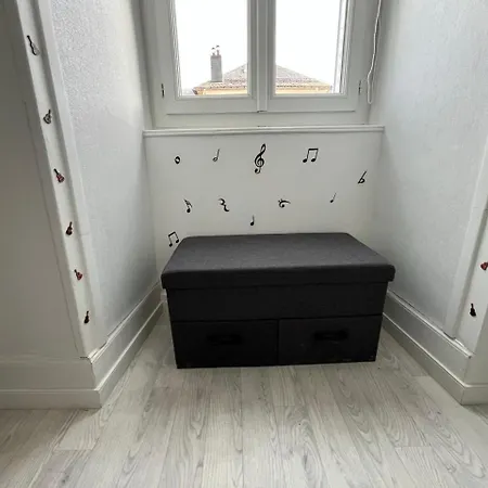 Apartamento Les Roitelets Musique - Bel T2 - Thème Musique - Entièrement Neuf - Classé 3 étoiles - Proche Centre-ville&thermes - Confort - Ménage Et Linge De Maison Inclus *