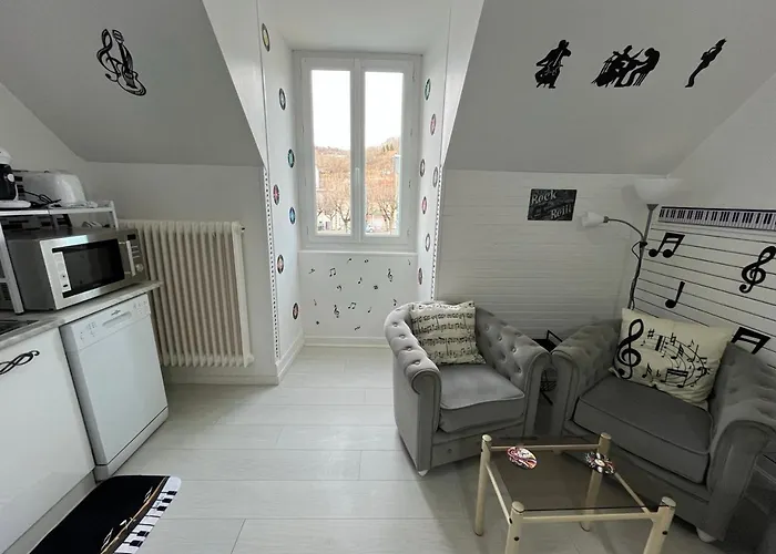 Les Roitelets Musique - Bel T2 - Thème Musique - Entièrement Neuf - Classé 3 étoiles - Proche Centre-ville&thermes - Confort - Ménage Et Linge De Maison Inclus Apartamento *