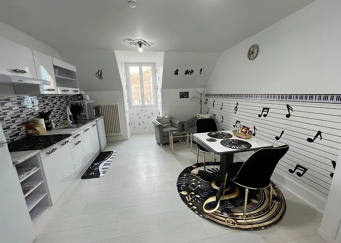 Les Roitelets Musique - Bel T2 - Thème Musique - Entièrement Neuf - Classé 3 étoiles - Proche Centre-ville&thermes - Confort - Ménage Et Linge De Maison Inclus