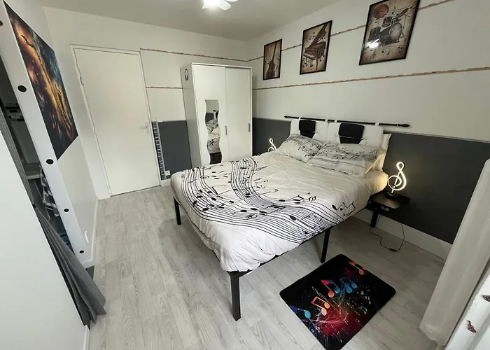 Les Roitelets Musique - Bel T2 - Thème Musique - Entièrement Neuf - Classé 3 étoiles - Proche Centre-ville&thermes - Confort - Ménage Et Linge De Maison Inclus